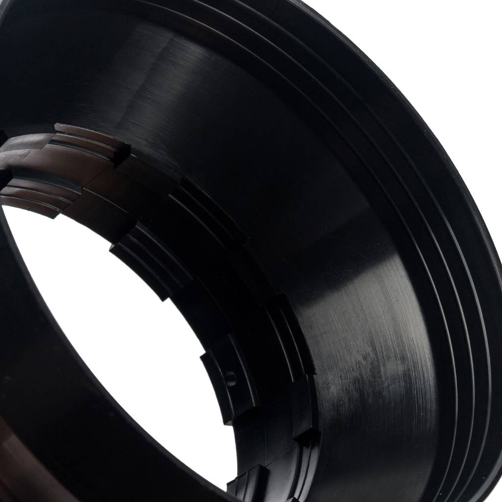 Адаптер STOUT DN101/133 пластиковый для прохода через крышу