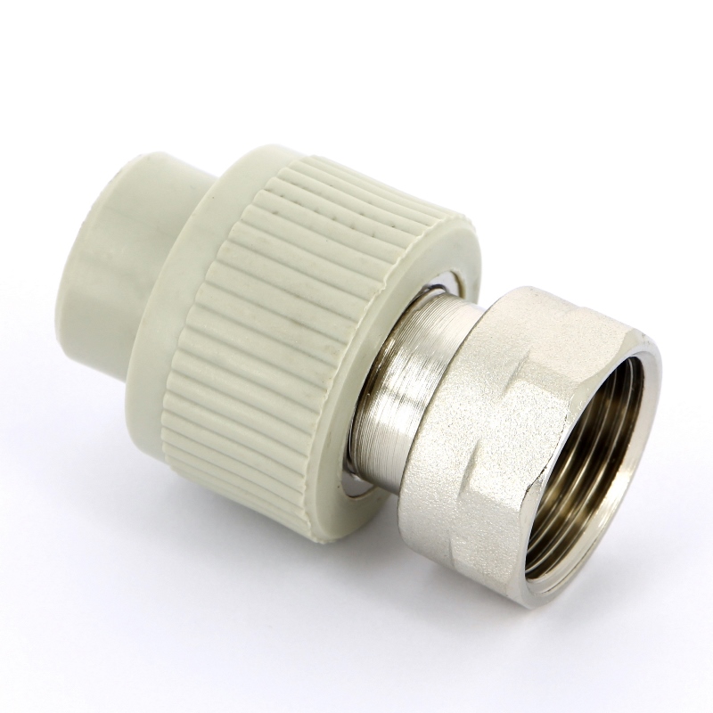 Муфта FV-PLAST 20х1 с накидной гайкой и вварным латунным патрубком (сварка-В)