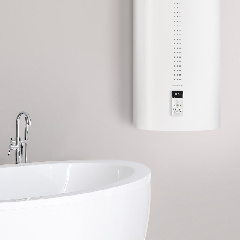 Накопительный электрический водонагреватель Electrolux EWH 30 Centurio IQ 3.0