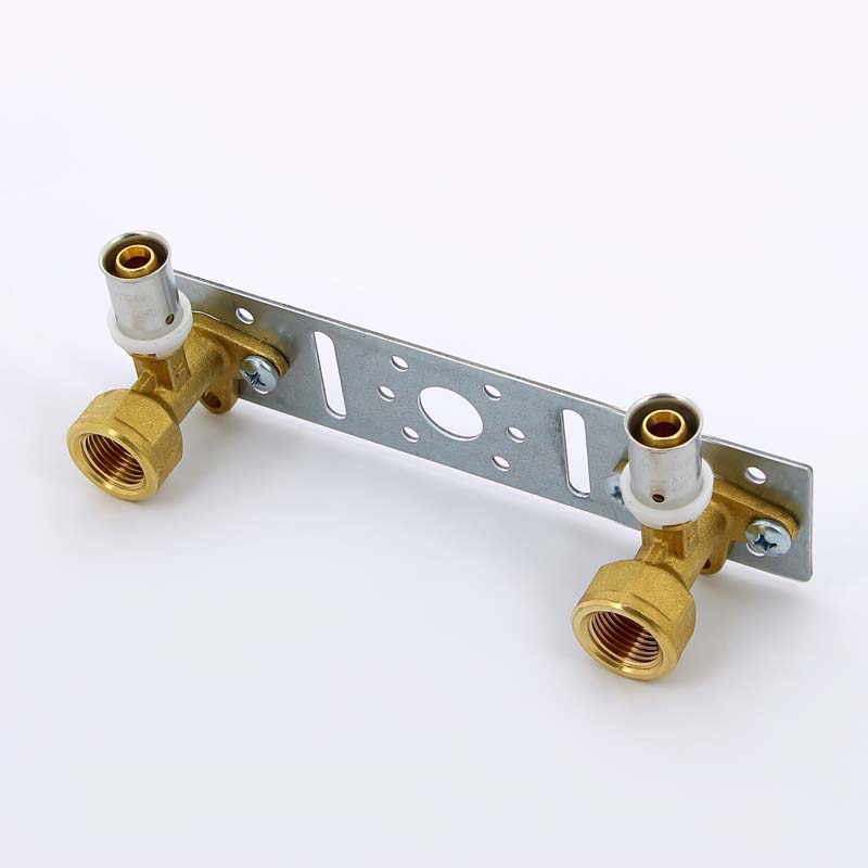 Водорозетка UNI-FITT 16x1/2 пресс-В (двойная на планке)