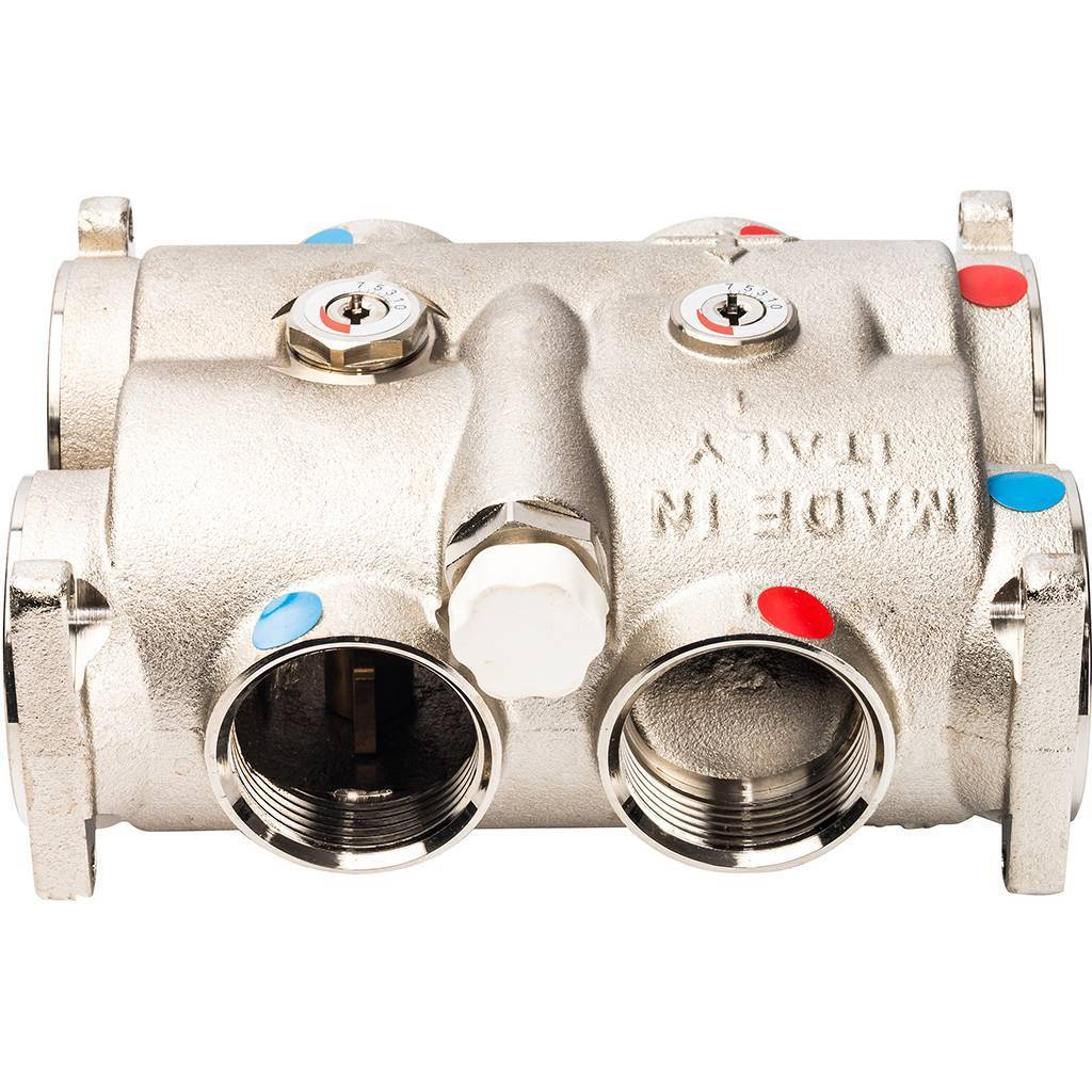 Модульный коллектор Luxor CD 1210 с соединениями для групп G1 1/4 в изоляции